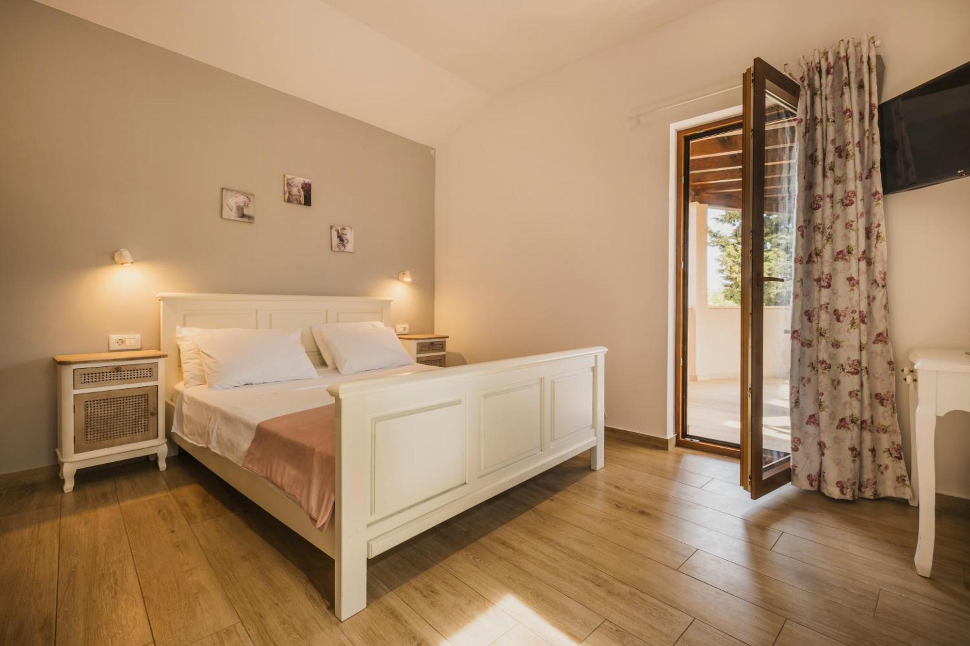 Rooms With Breakfast Near Porec Nova Vas  Exterior foto